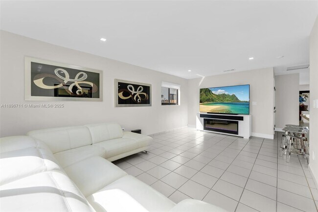 Building Photo - 1417 SW 139th Ave