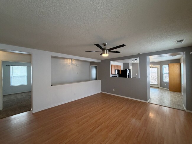 Building Photo - 3 Bedroom Single Story Available Near McMahon Blvd NW & Unser Blvd NW!