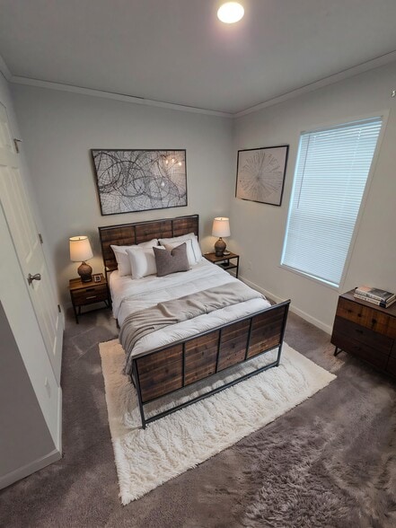 Building Photo - 55 Hickory Ln