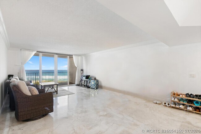 Building Photo - 3610 S Ocean Blvd