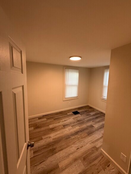 Building Photo - 4623 Grace Pl