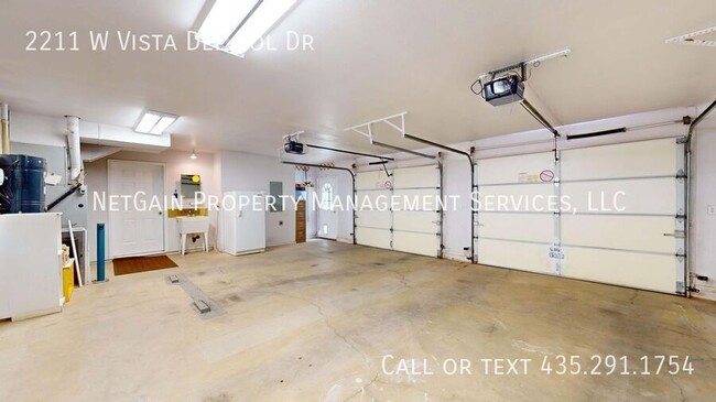 Building Photo - 2211 W Vista Del Sol Dr