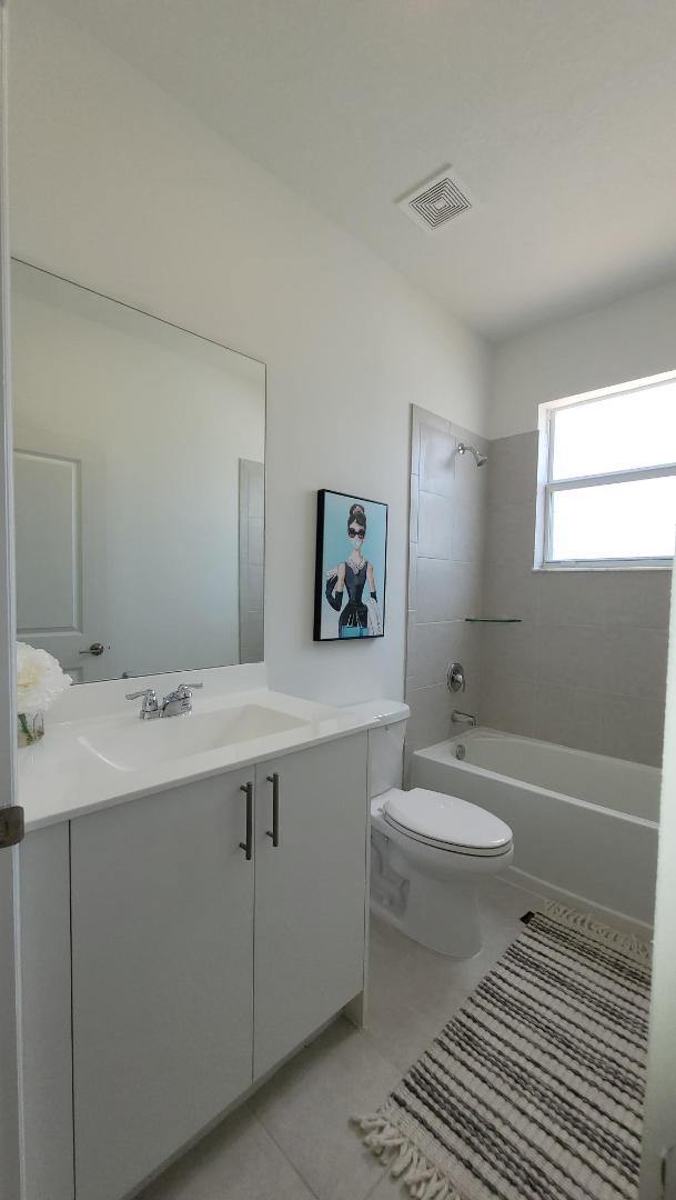 Building Photo - 16105 SW 149th Ave