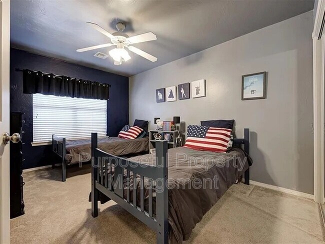 Building Photo - 7320 Stinchcomb Dr