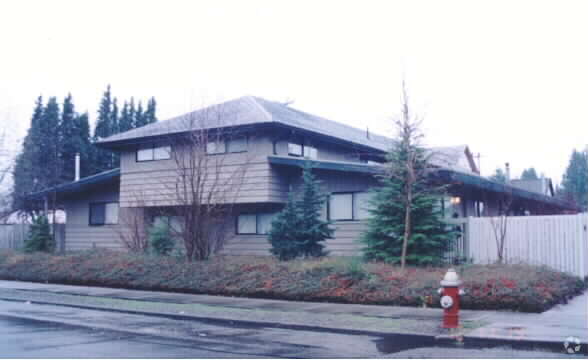 Primary Photo - 240 S Madison St