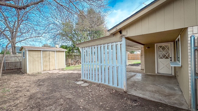 Building Photo - 8421 Randy Dr