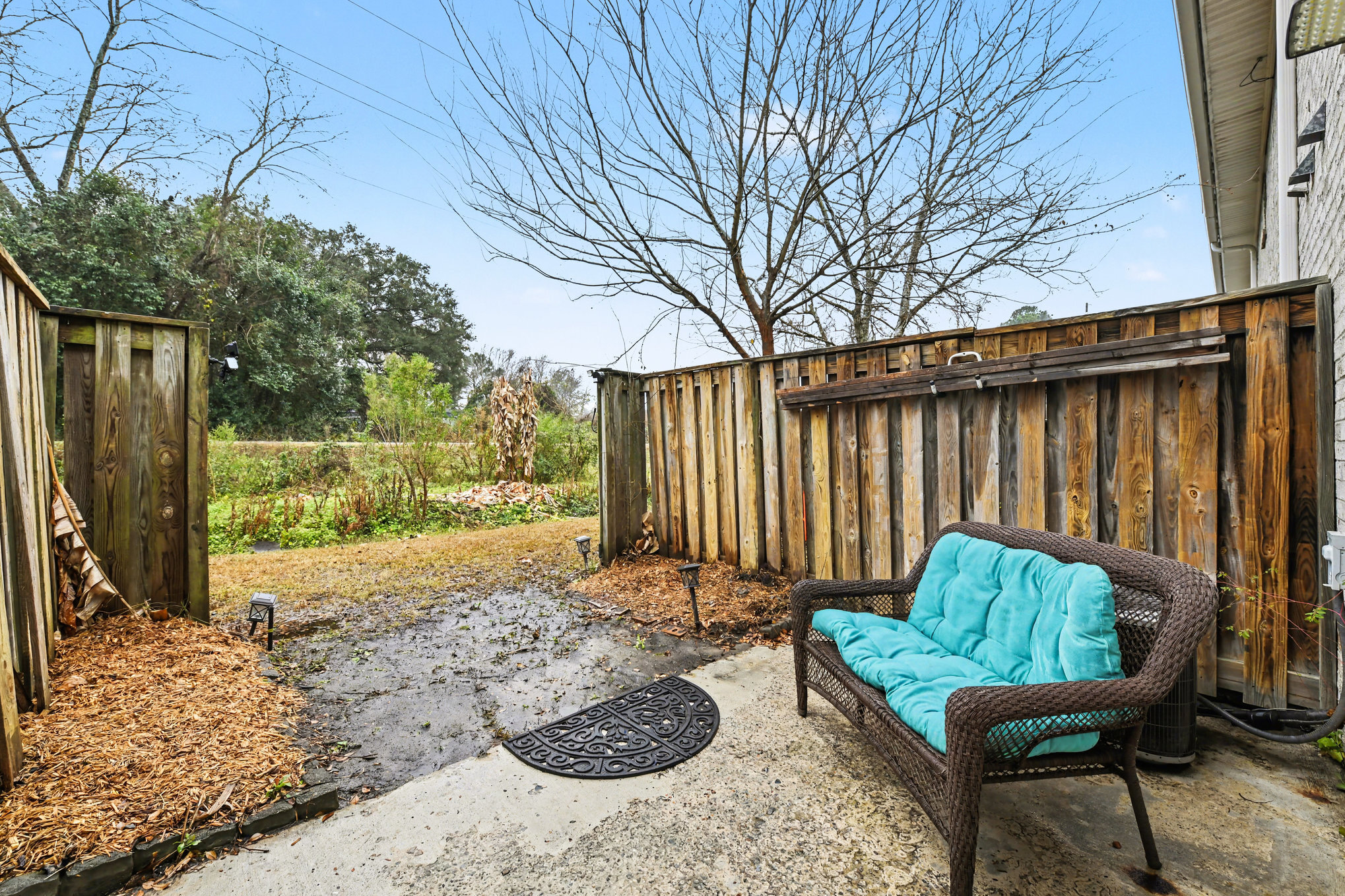 Building Photo - 507 Stinson Dr