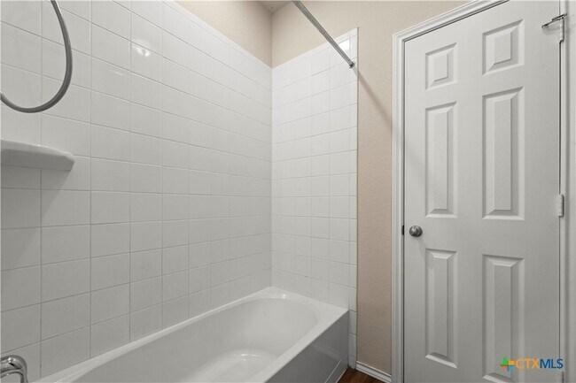 Building Photo - 2610 Bargello St