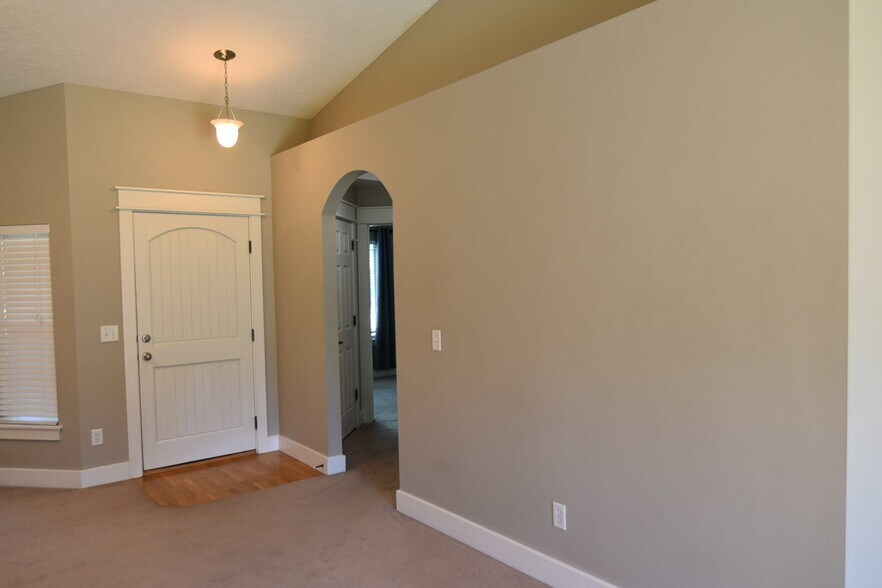 Building Photo - 11215 W Springgold Dr