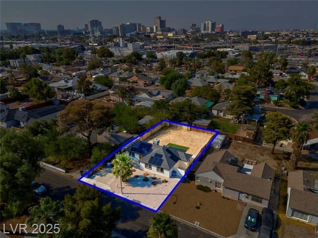 Building Photo - Gorgeous single-story home ready for move-in!