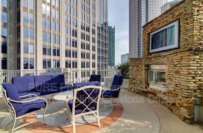 Building Photo - 210 N Church St