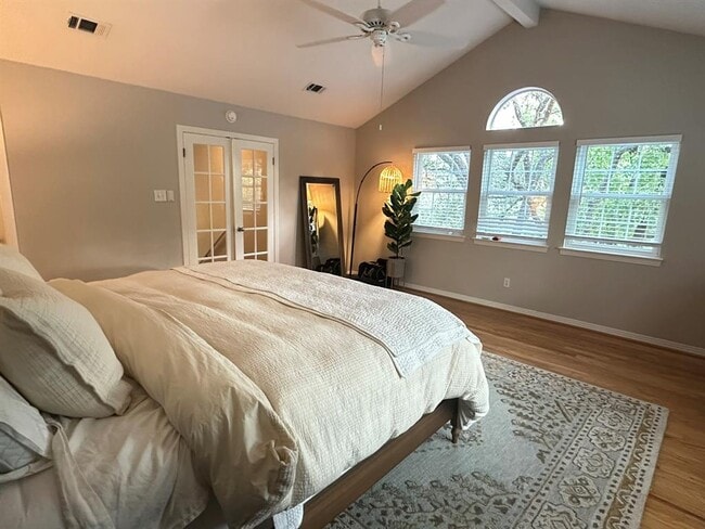 Building Photo - 311 Le Grande Ave