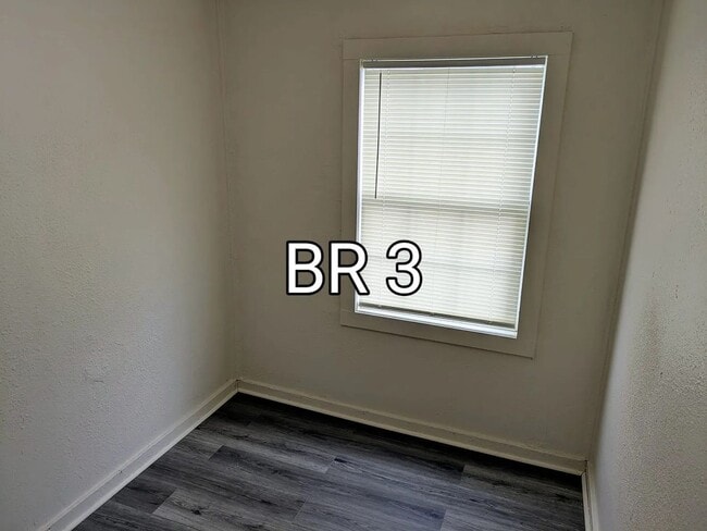 Building Photo - Affordable 3BR Rental