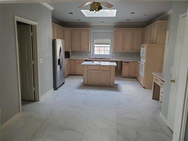 Building Photo - 5305 Coachman Ct