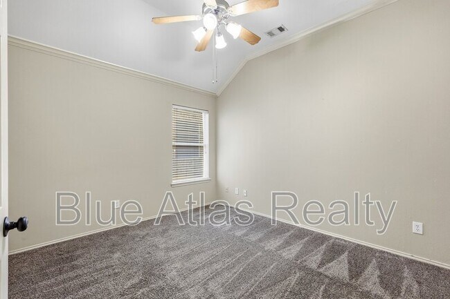Building Photo - 4353 Mountain Crest Dr