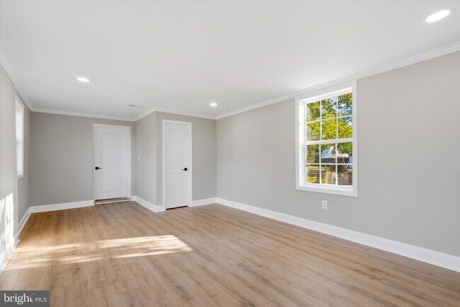 Building Photo - 906 Washington Ave