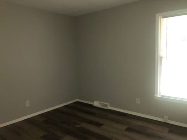 Building Photo - Three Bedroom Ranch Home in Yorkmount! COMING SOON!