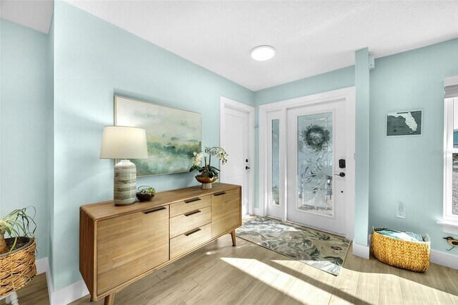 Building Photo - 1015 Spindle Palm Way