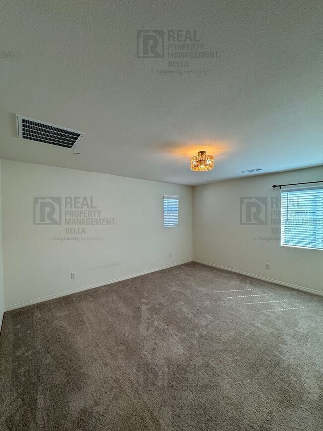Building Photo - Spacious Corner Lot Home in Desirable Winchester Community – 4 bed + Large Backyard+ Solar!