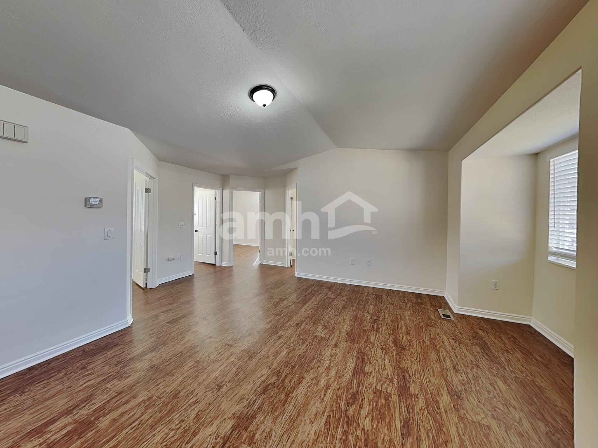 Building Photo - 1074 E 3250 N