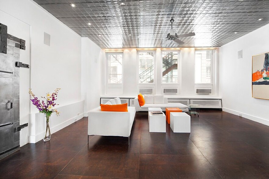 Building Photo - 7722 NE 3rd Ct