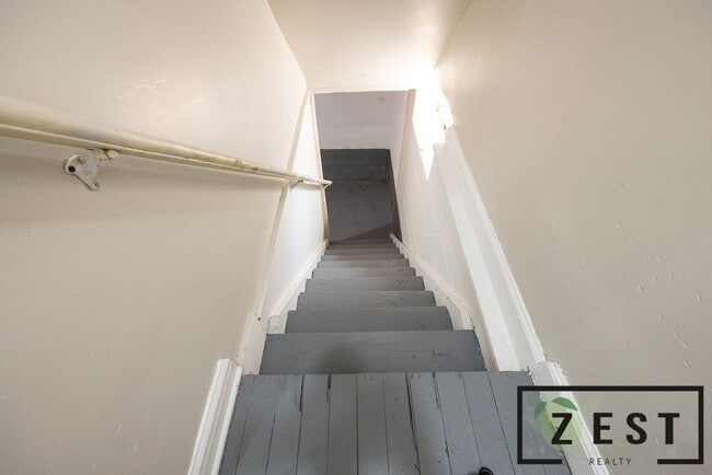 Building Photo - BEAUTIFUL 3 BD 1.5 BATH HOME! OPEN HOUSE S...