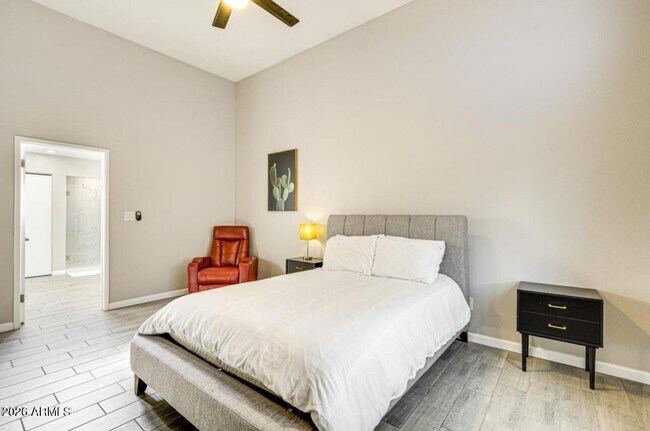 Building Photo - 14236 N 23rd St