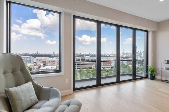 Building Photo - 8822 Churchill Rd