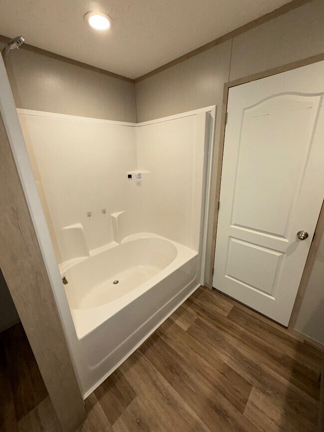 Building Photo - 1101 Old Dixie Hwy N