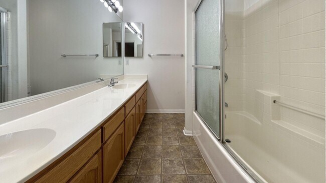 Building Photo - 3 Bedroom 2 Bath Home Located on Large Lot in Cherry Valley!