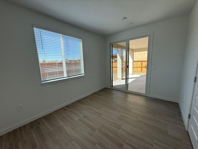 Building Photo - 171 Dock Cir