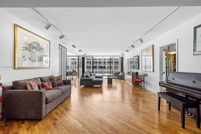 Building Photo - 2784 S Ocean Blvd