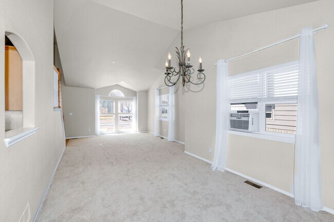 Building Photo - Pinon Valley 2 story 3 bedroom home