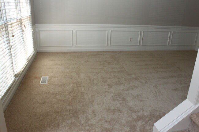 Building Photo - 4926 Benthaven Ln