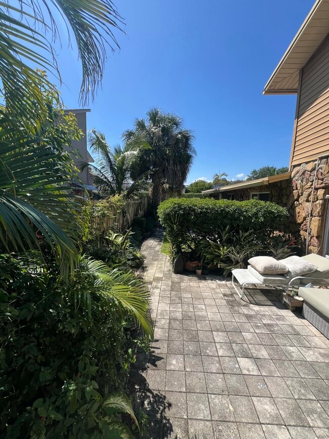 Building Photo - 3101 Florida Blvd