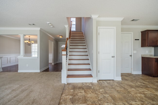 Building Photo - 141 Powers Dr