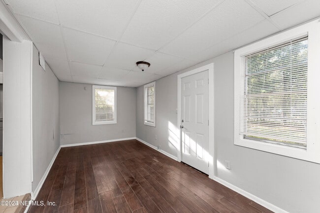 Building Photo - 6171 Cedar Hills Blvd