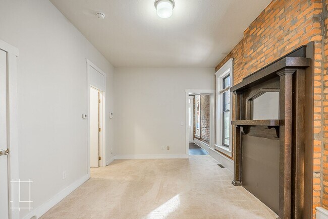 Building Photo - 812-814 Neil Ave