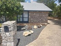 Building Photo - 9217 Knoll Crest Loop