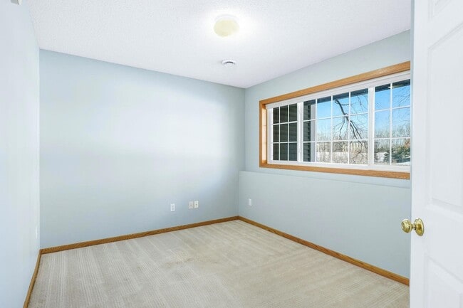 Building Photo - 10514 8th Ave N