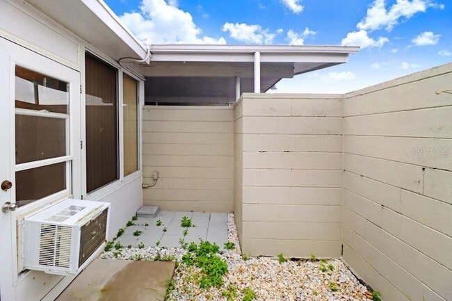 Building Photo - 1309 Warwick Ct