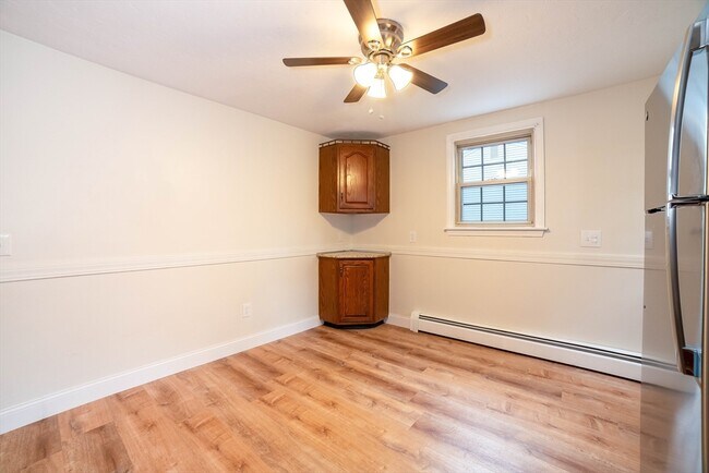 Building Photo - 6 Boston Dr