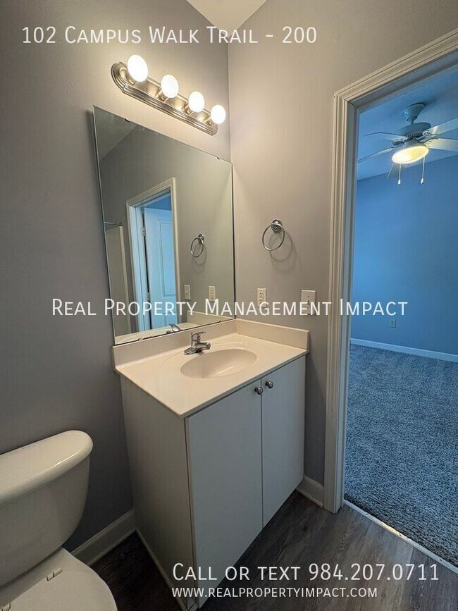 Building Photo - 102 Campus Walk Trl