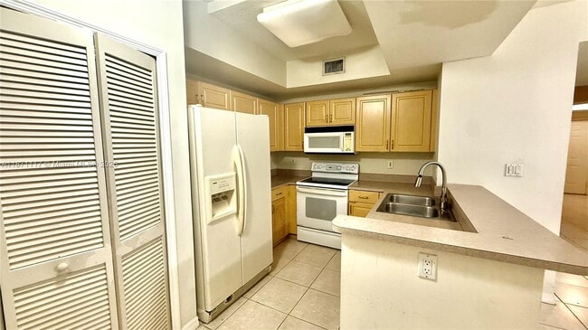 Building Photo - 10150 SW 88th St