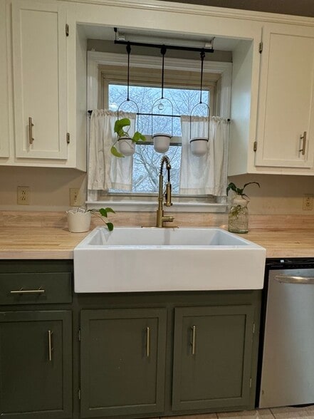 Building Photo - 1408 Scarlett O'Hara Ct