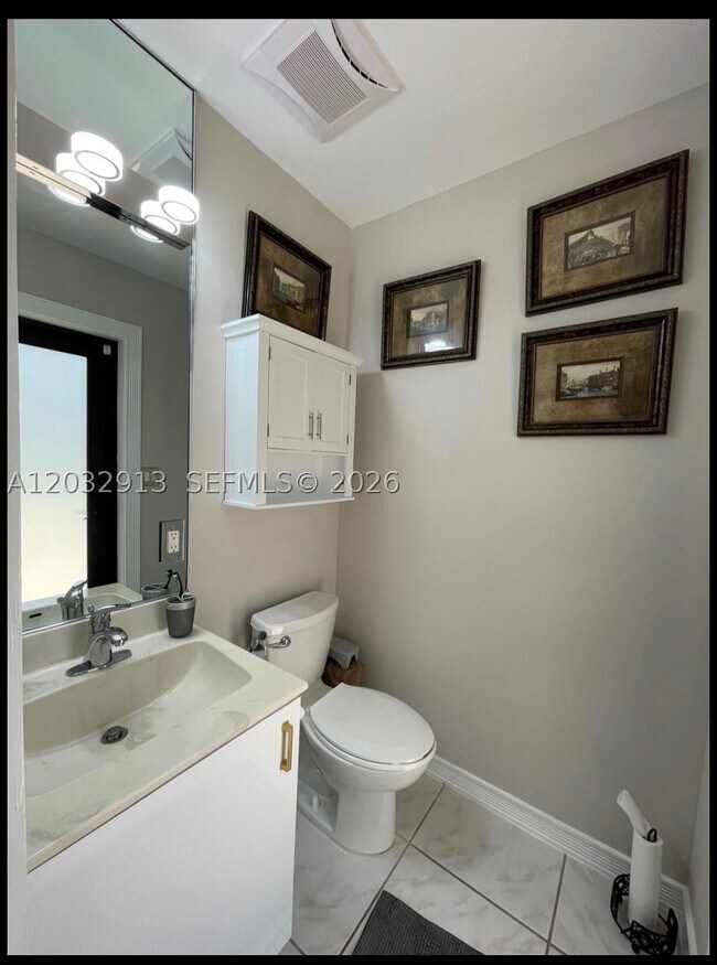Building Photo - 4999 Chardonnay Dr