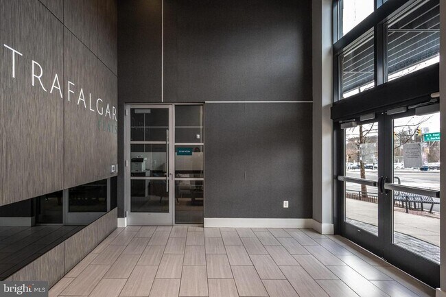 Building Photo - 989 S Buchanan St