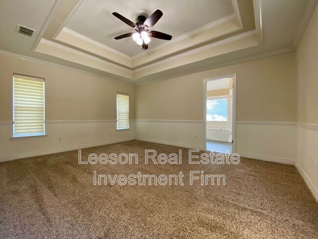 Building Photo - 2015 Regent Cir