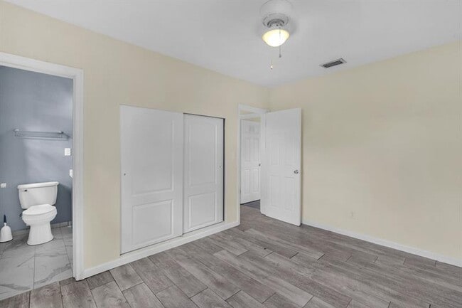 Building Photo - 2221 SW 67th Ave