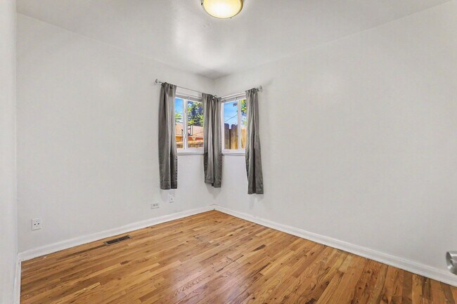 Building Photo - Charming Harvey Park Home with Large Yard & Fireplace